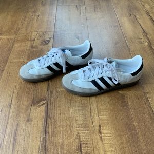 Adidas Samba White Size 8.5 Women's 7 Men's